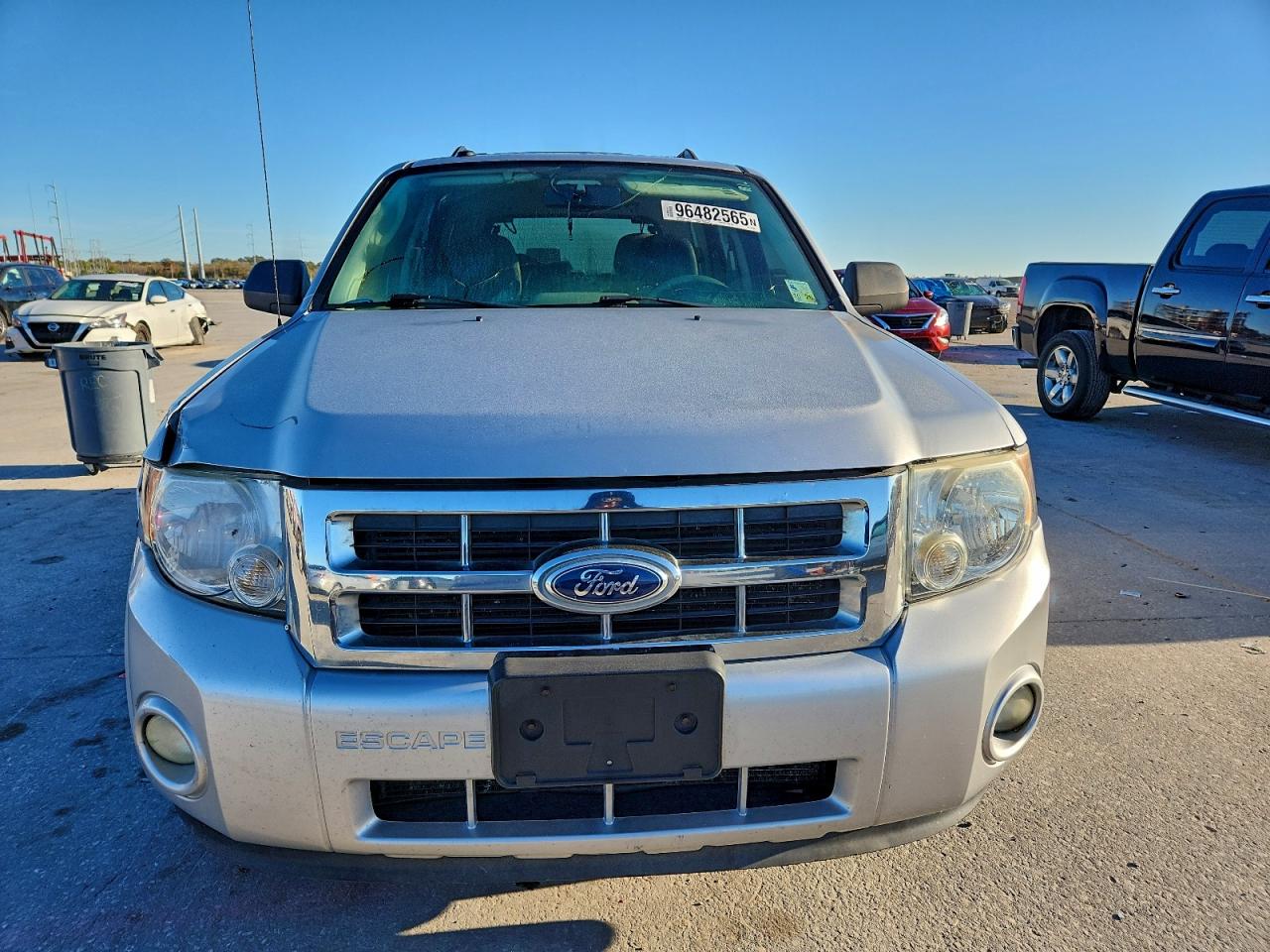 2010 FORD ESCAPE XLT photo 5