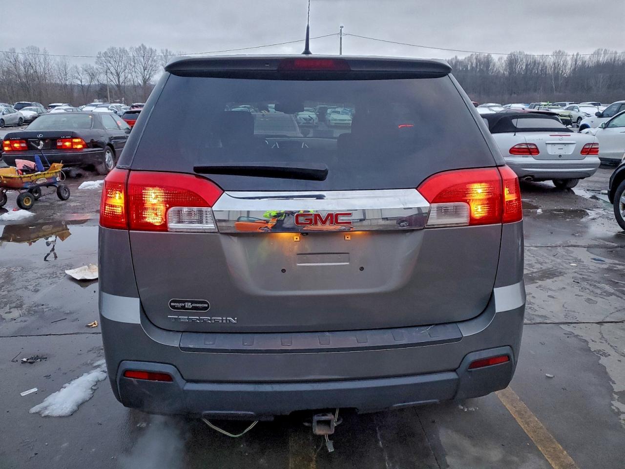2012 GMC TERRAIN SLE photo 6
