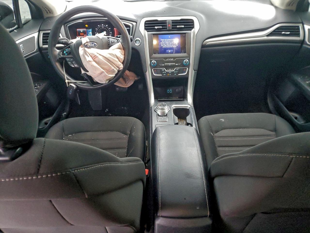 2020 FORD FUSION SE photo 8