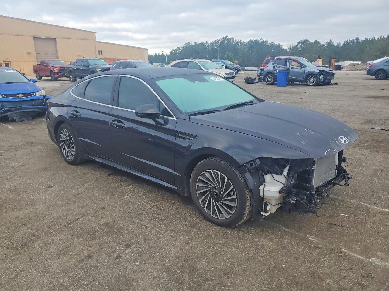 2024 HYUNDAI SONATA HYBRID photo 4