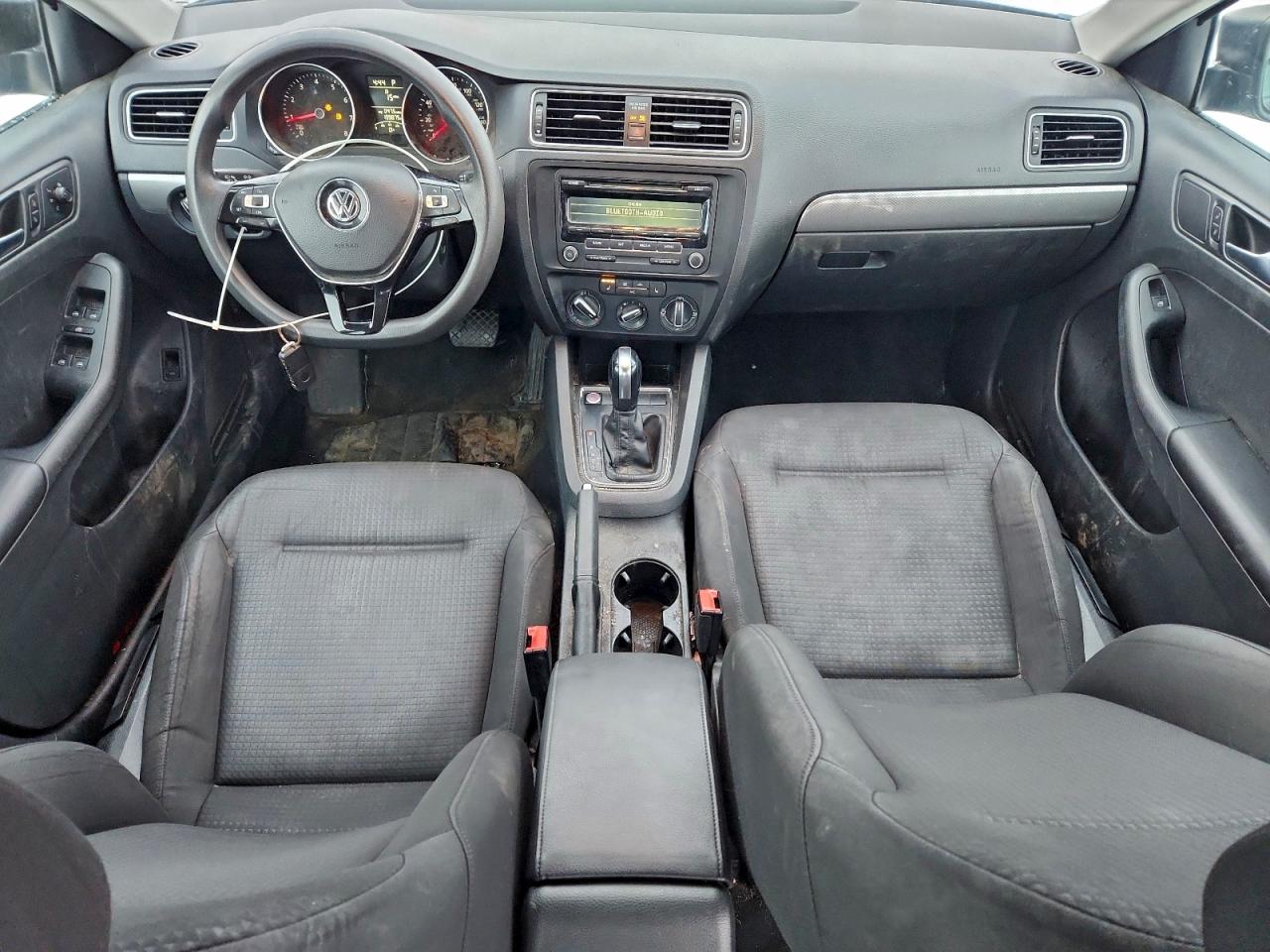 2015 VOLKSWAGEN JETTA SE photo 8