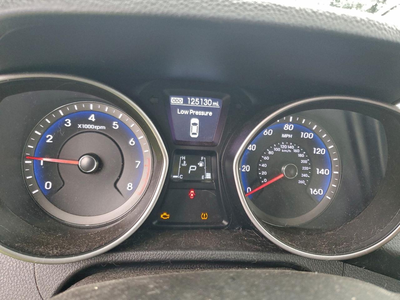 2017 HYUNDAI ELANTRA GT photo 9