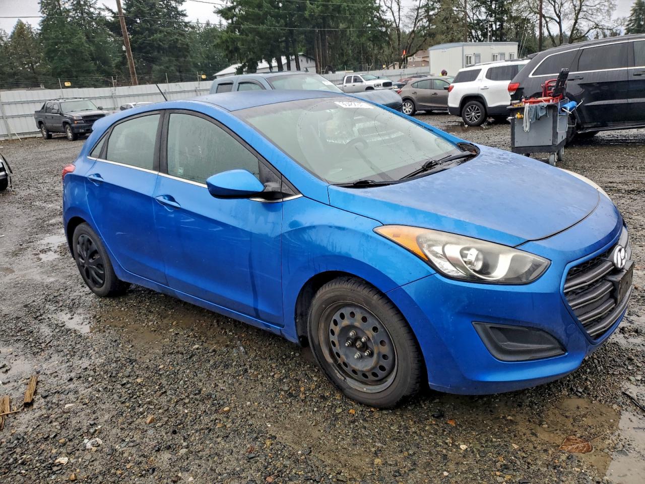 2017 HYUNDAI ELANTRA GT photo 4