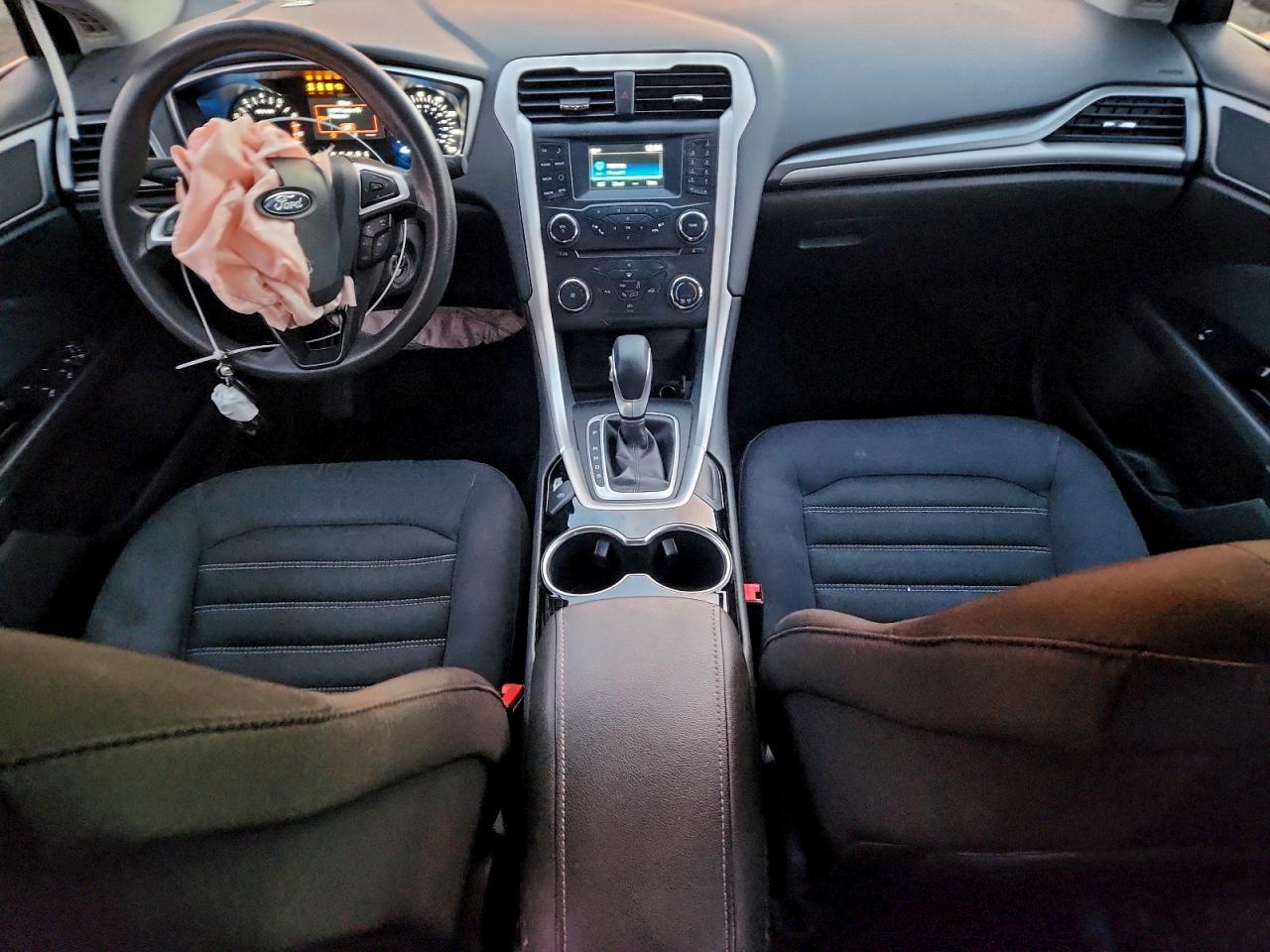 2015 FORD FUSION SE photo 8