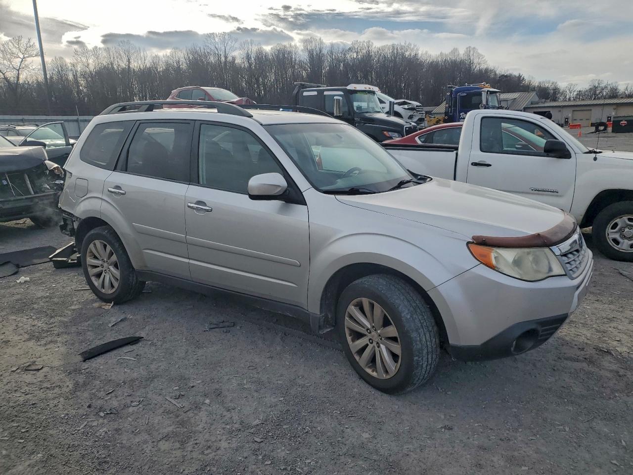 2011 SUBARU FORESTER LIMITED photo 4
