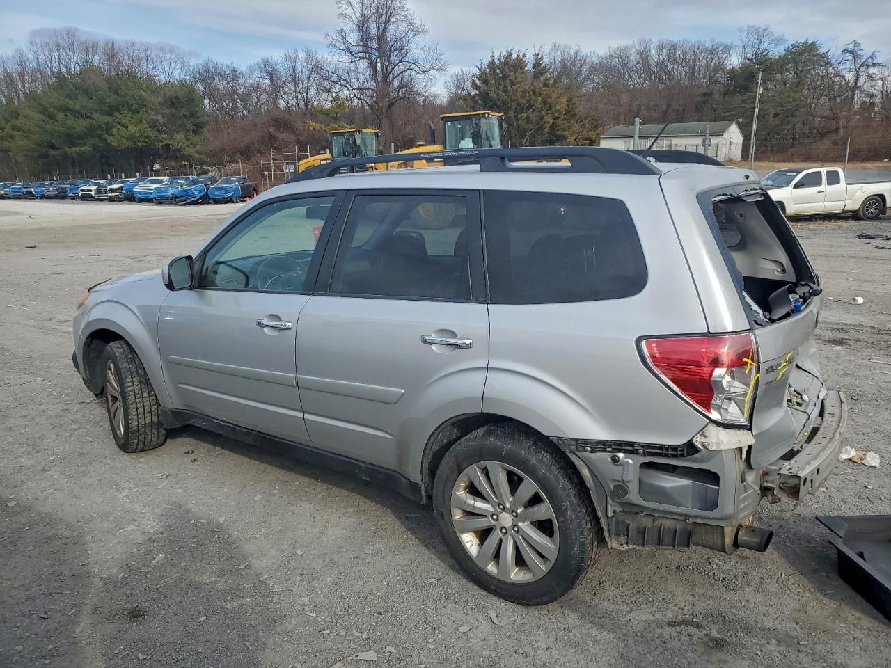 2011 SUBARU FORESTER LIMITED photo 2
