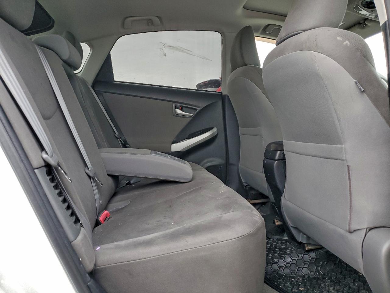 2012 TOYOTA PRIUS photo 10