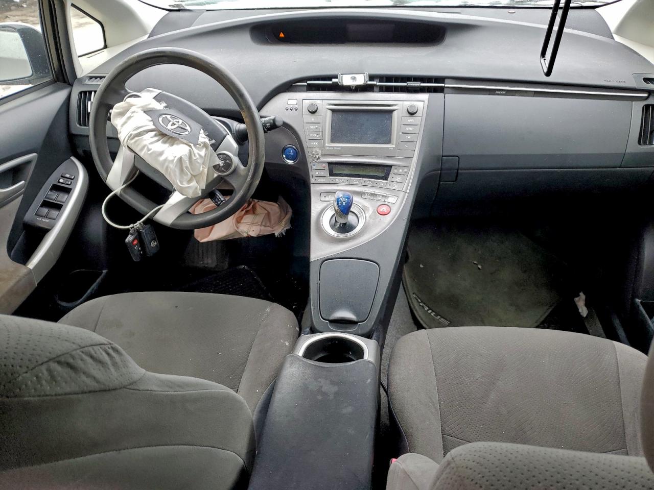 2012 TOYOTA PRIUS photo 8