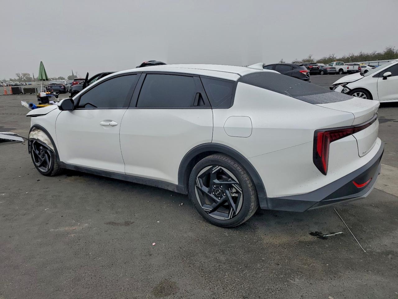 2025 KIA K4 EX photo 2