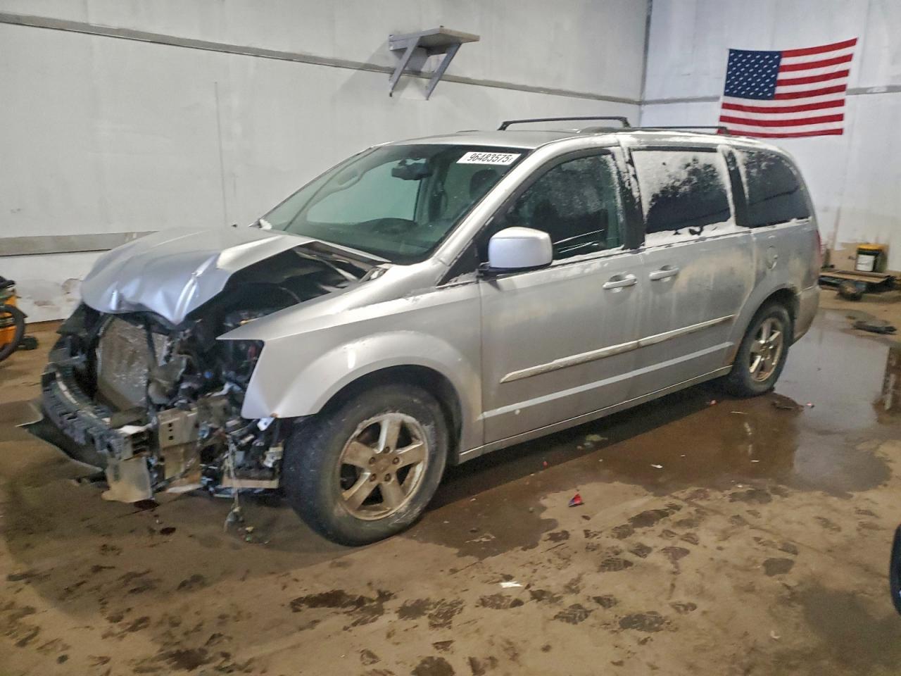 2011 CHRYSLER TOWN & COUNTRY