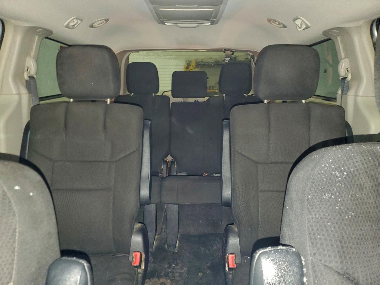 2011 CHRYSLER TOWN & COUNTRY TOURING photo 10