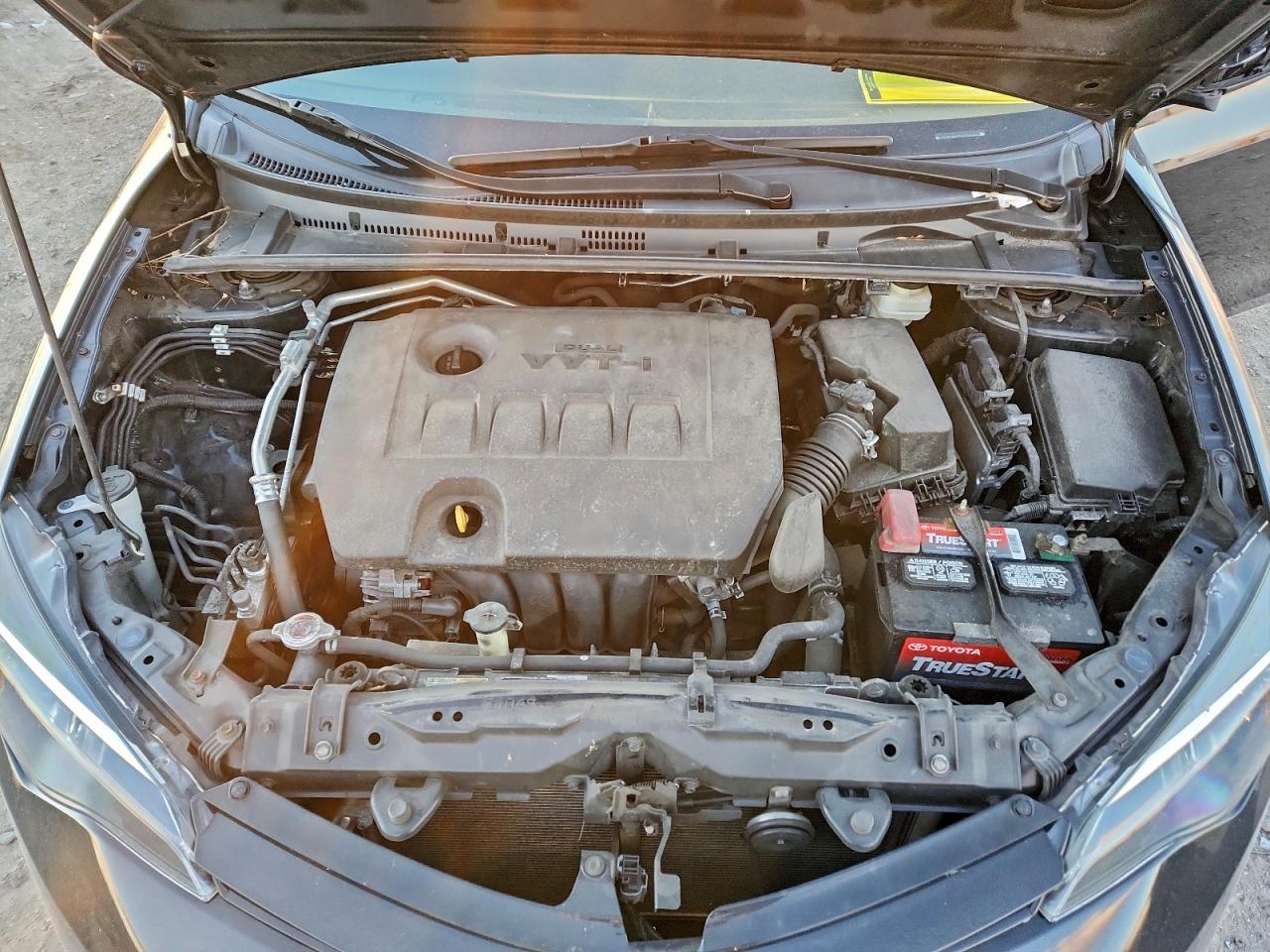 2018 TOYOTA COROLLA L photo 11