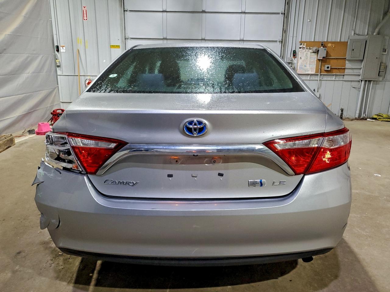 2016 TOYOTA CAMRY HYBRID photo 6