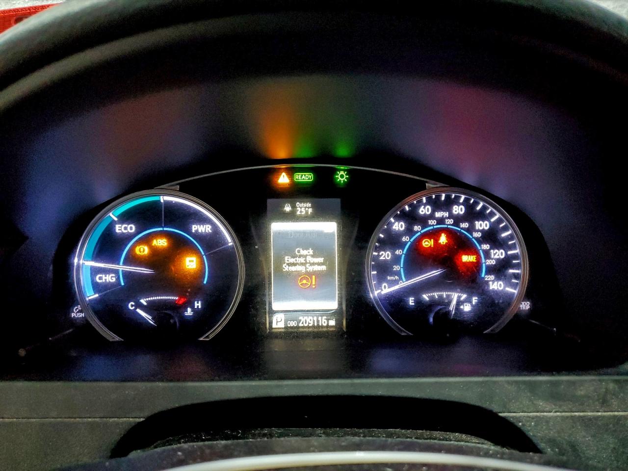 2016 TOYOTA CAMRY HYBRID photo 9