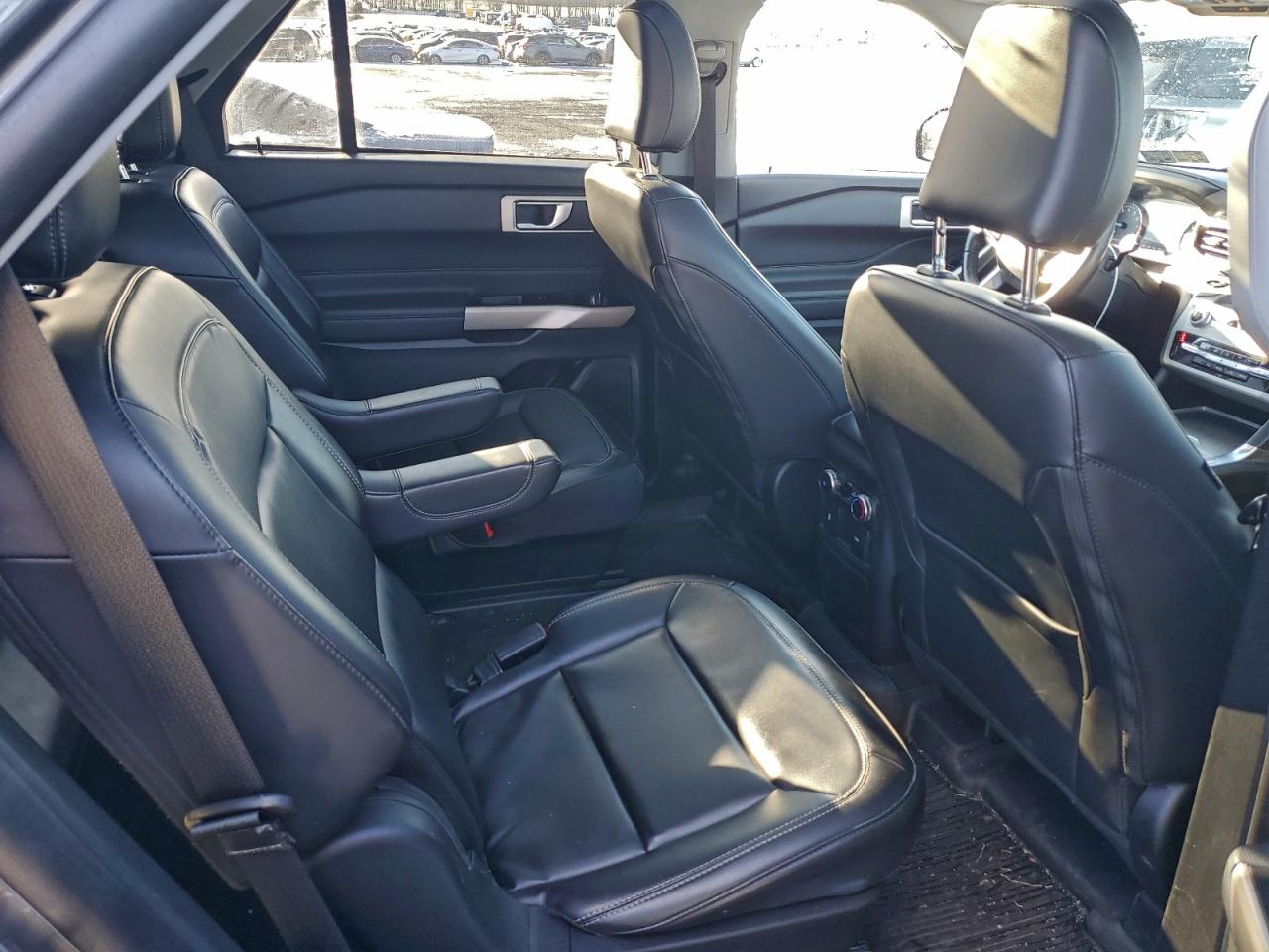 2023 FORD EXPLORER XLT photo 11