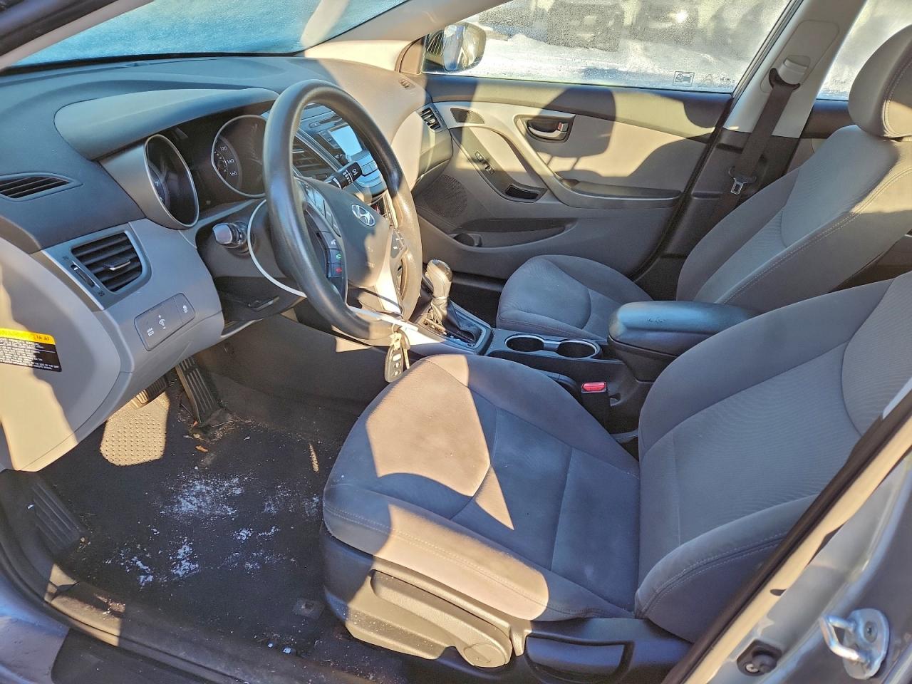 2015 HYUNDAI ELANTRA SE photo 7