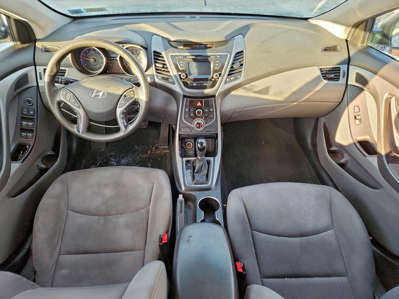 2015 HYUNDAI ELANTRA SE photo 8