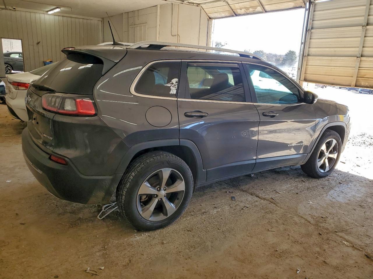2019 JEEP CHEROKEE LIMITED photo 3