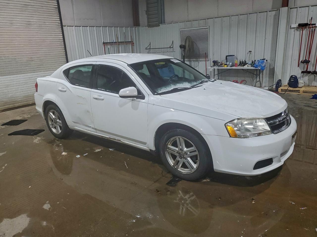 2011 DODGE AVENGER MAINSTREET photo 4