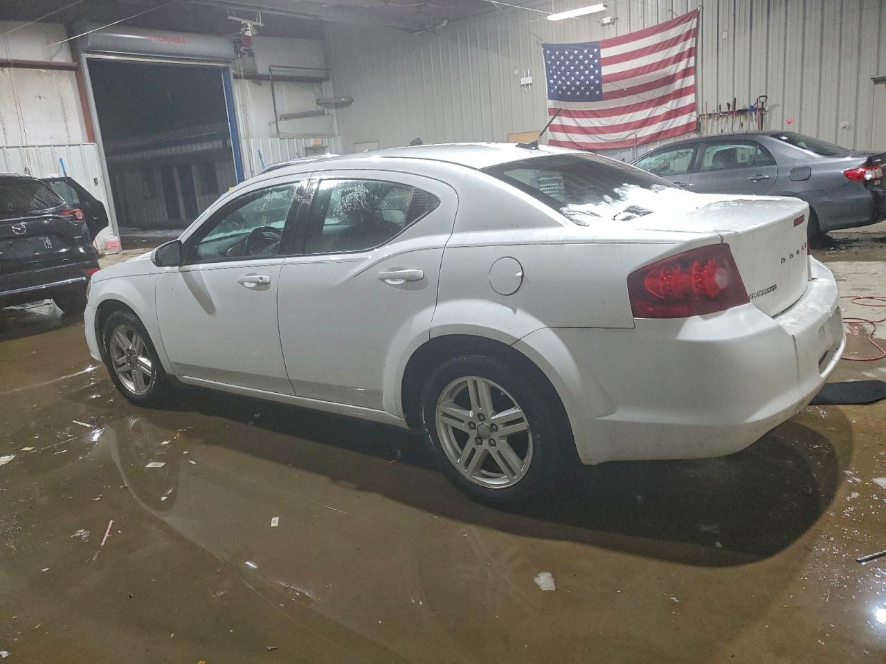 2011 DODGE AVENGER MAINSTREET photo 2
