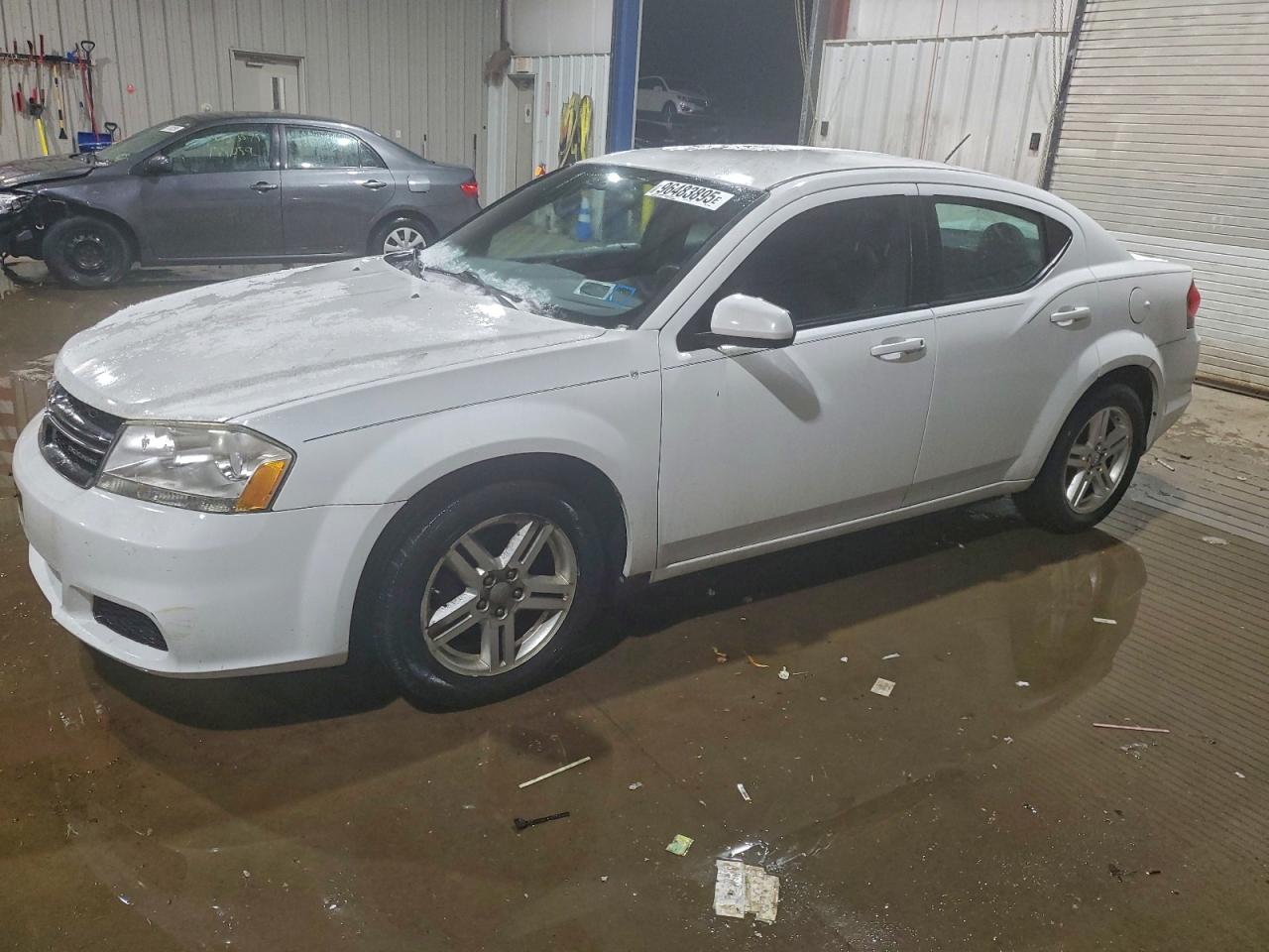 2011 DODGE AVENGER