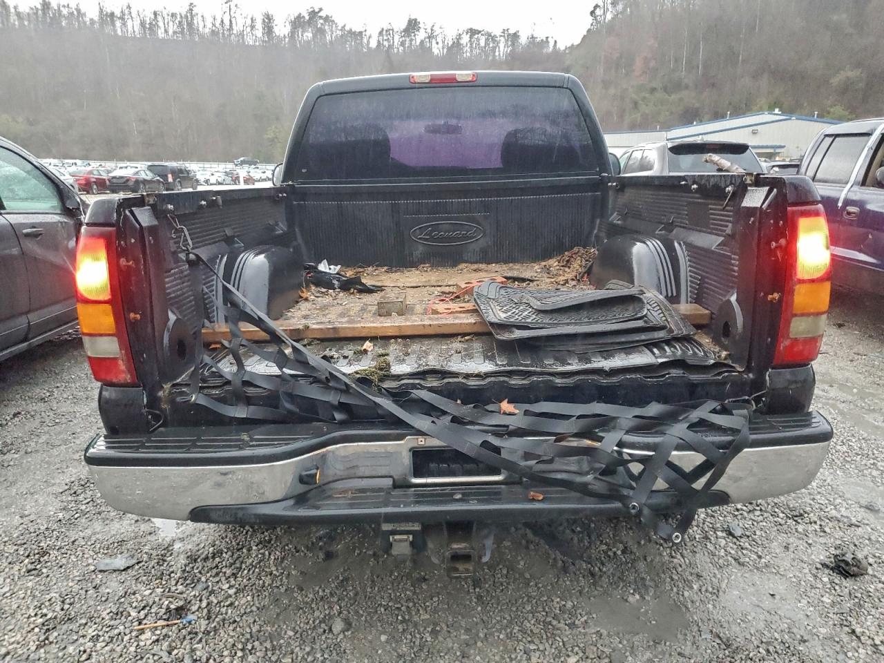 2002 CHEVROLET SILVERADO K1500 photo 6