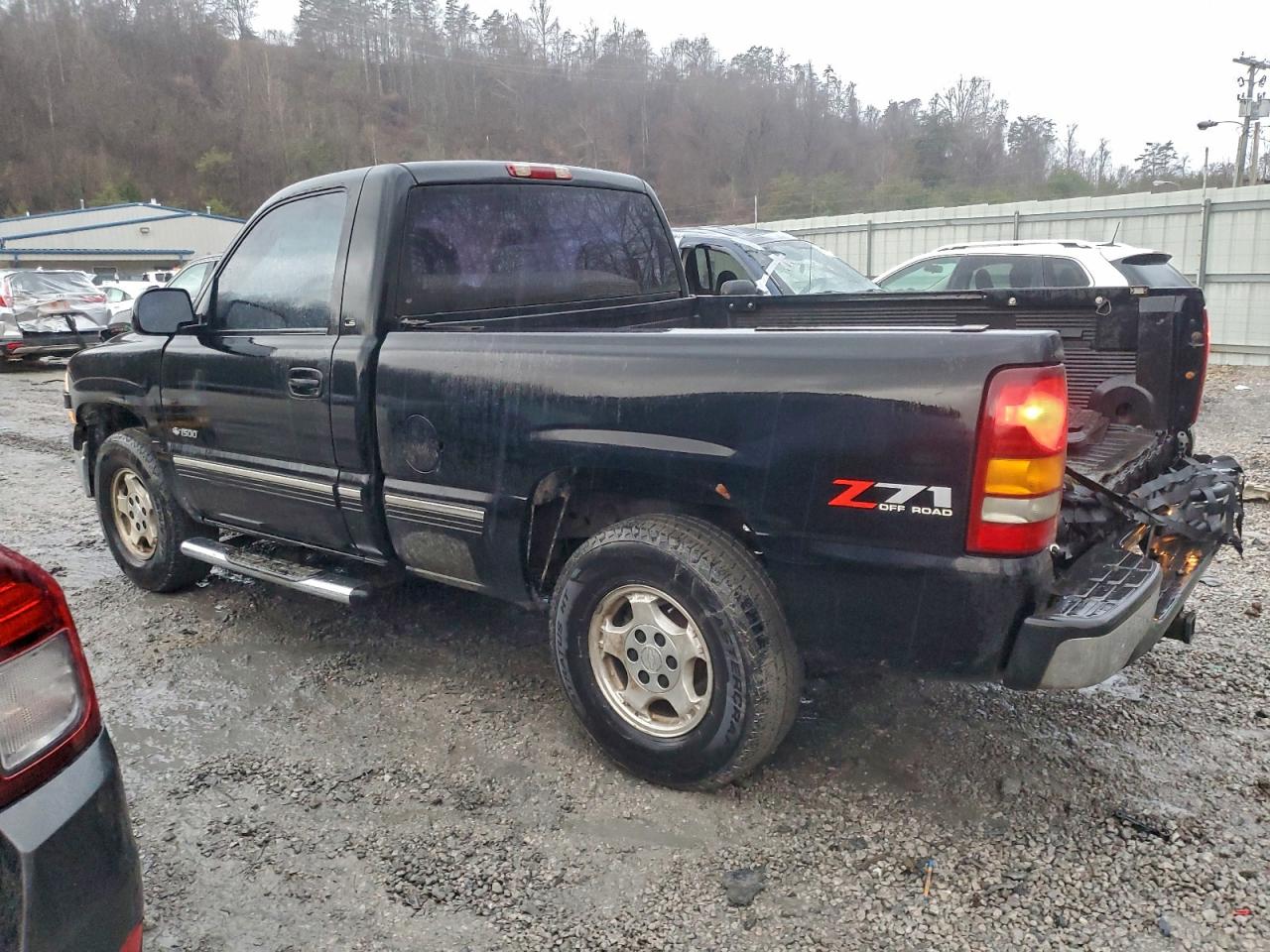 2002 CHEVROLET SILVERADO K1500 photo 2