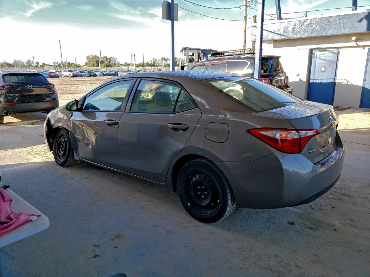 2016 TOYOTA COROLLA L photo 2