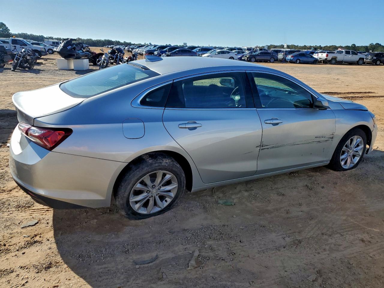 2021 CHEVROLET MALIBU LT photo 3
