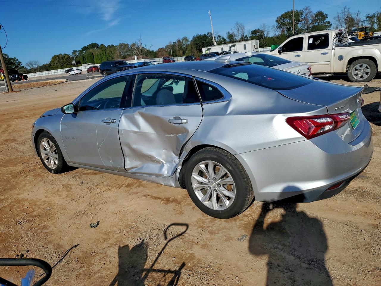2021 CHEVROLET MALIBU LT photo 2