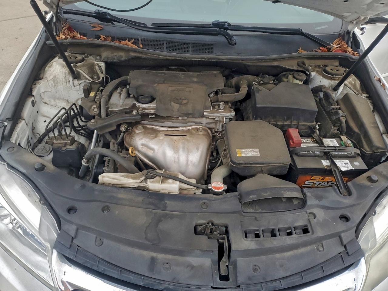 2016 TOYOTA CAMRY LE photo 11