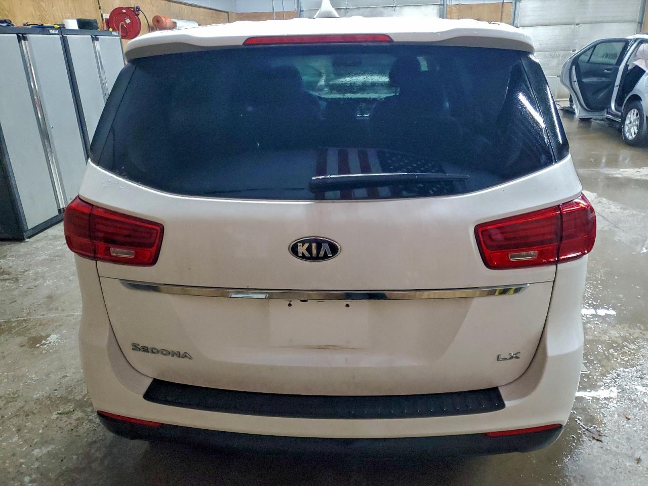 2020 KIA SEDONA LX photo 6