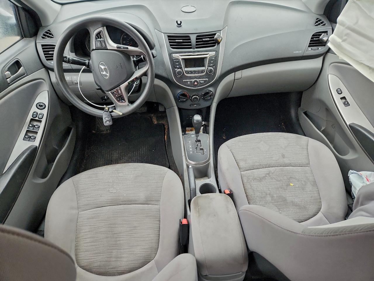 2016 HYUNDAI ACCENT SE photo 8