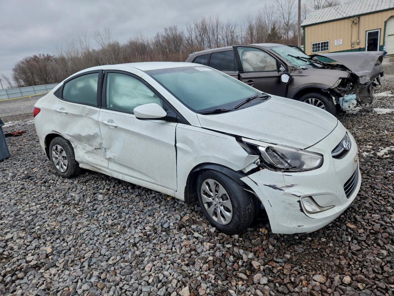 2016 HYUNDAI ACCENT SE photo 4