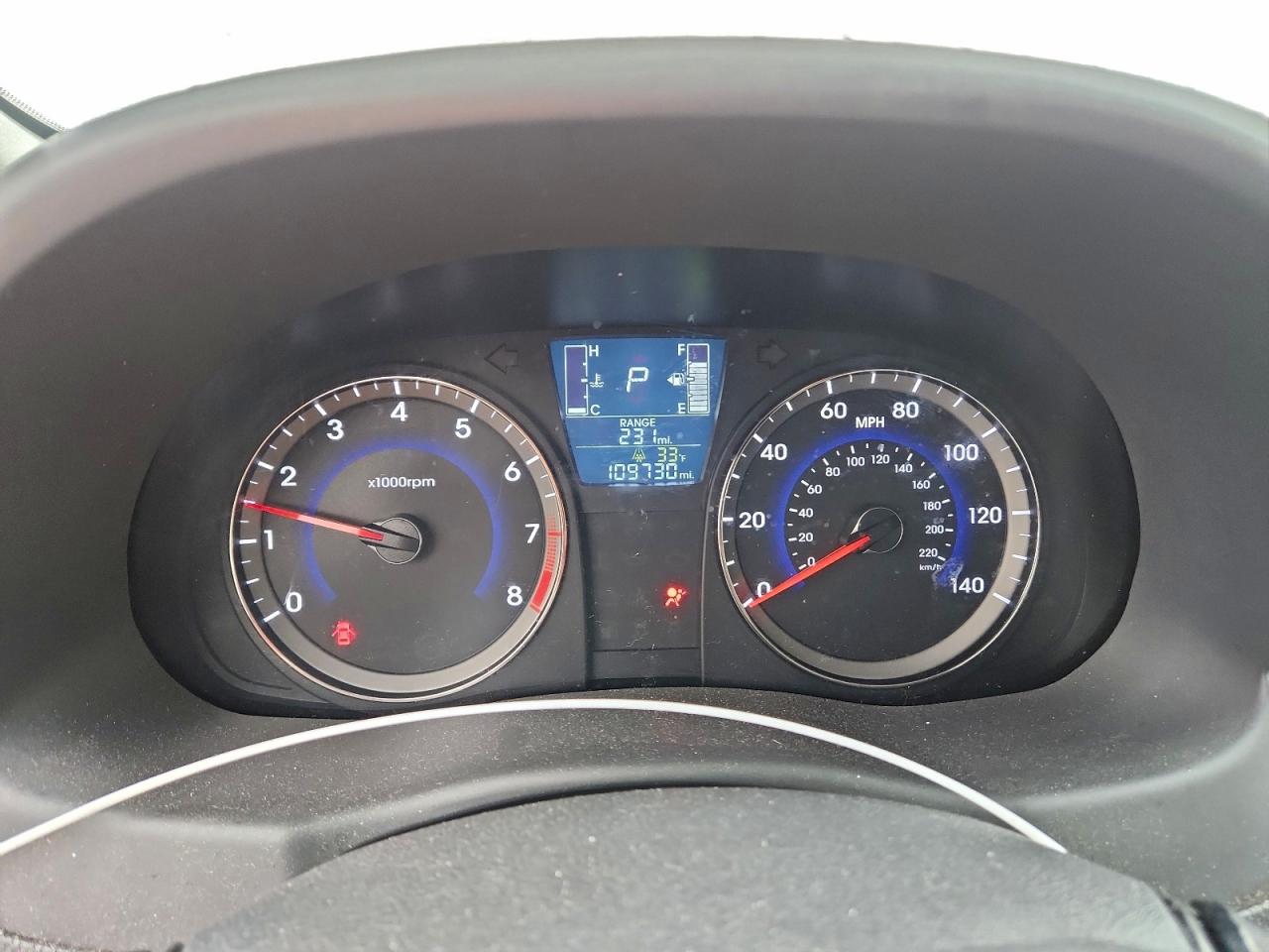 2016 HYUNDAI ACCENT SE photo 9