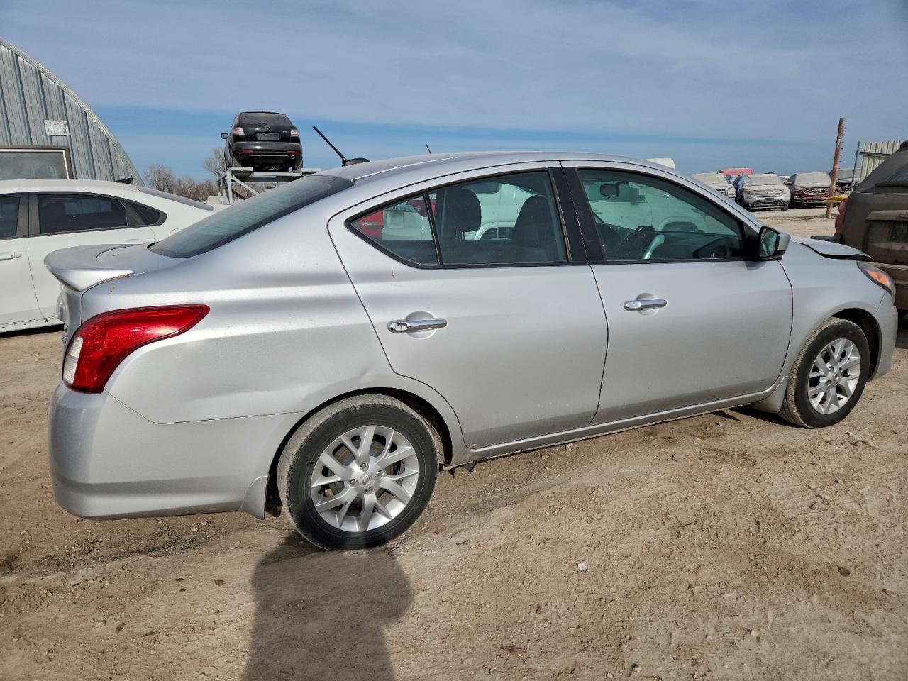 2018 NISSAN VERSA S photo 3