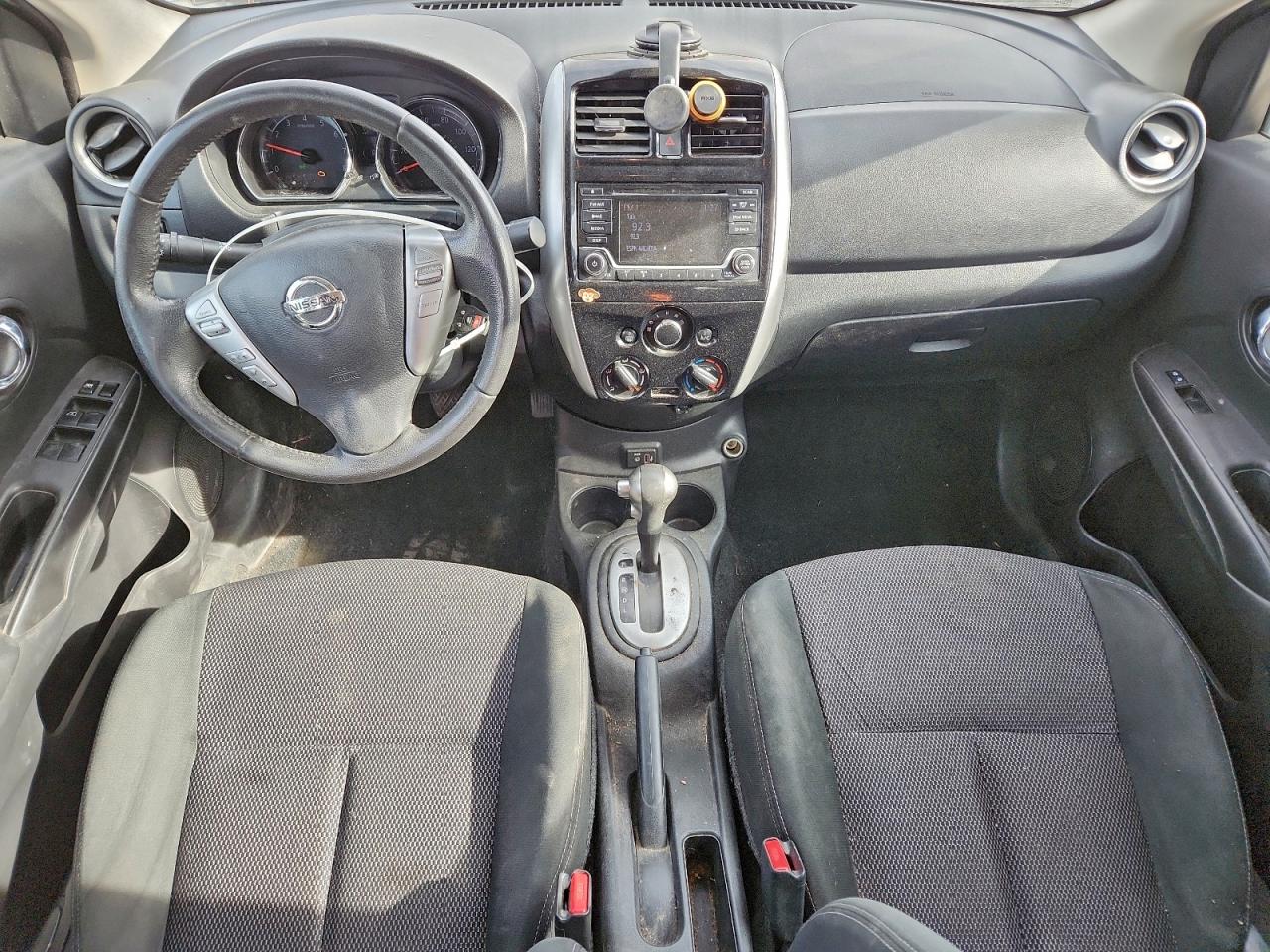 2018 NISSAN VERSA S photo 8