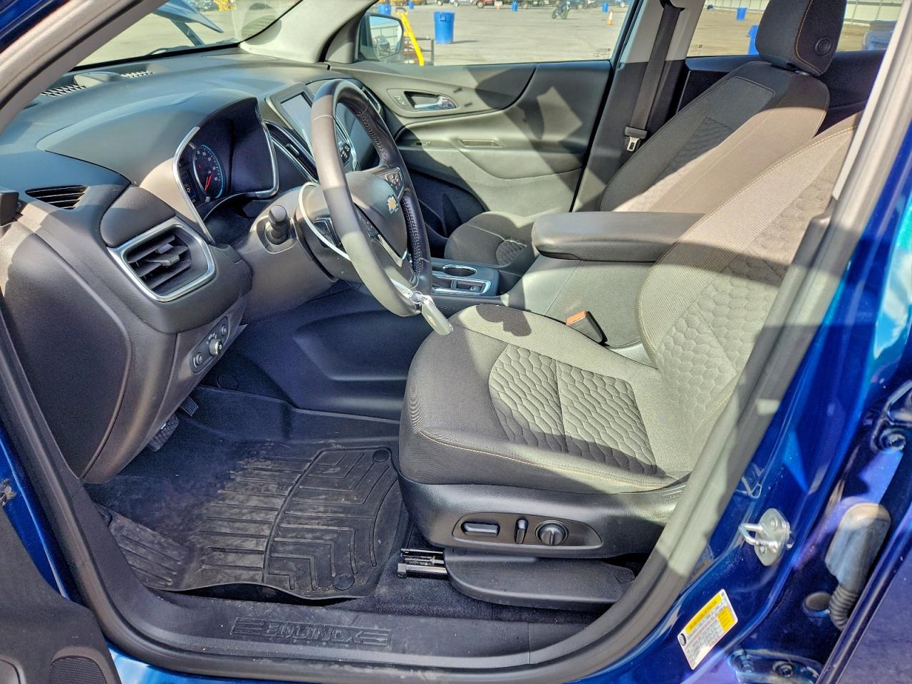 2021 CHEVROLET EQUINOX LT photo 7