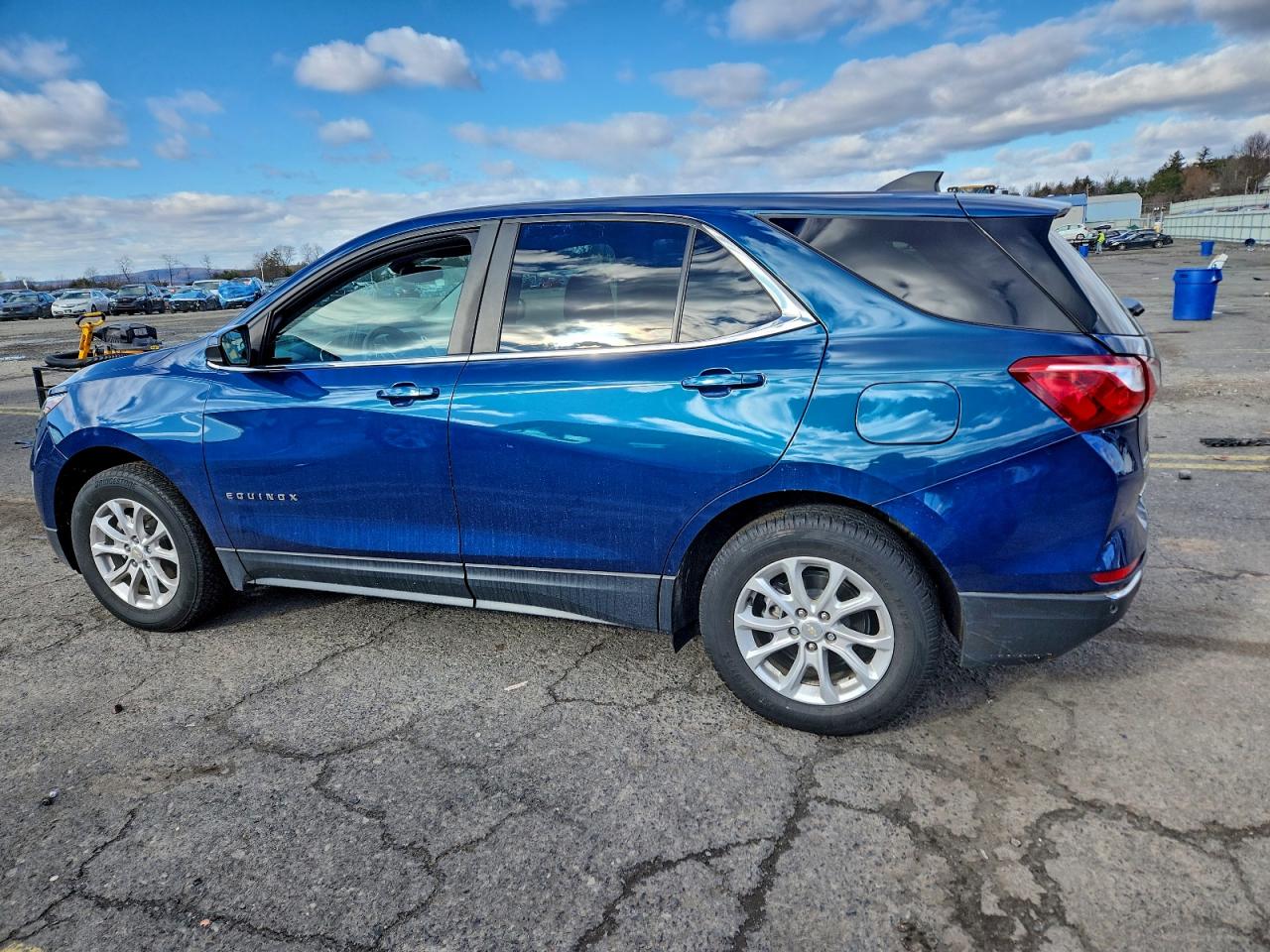2021 CHEVROLET EQUINOX LT photo 2