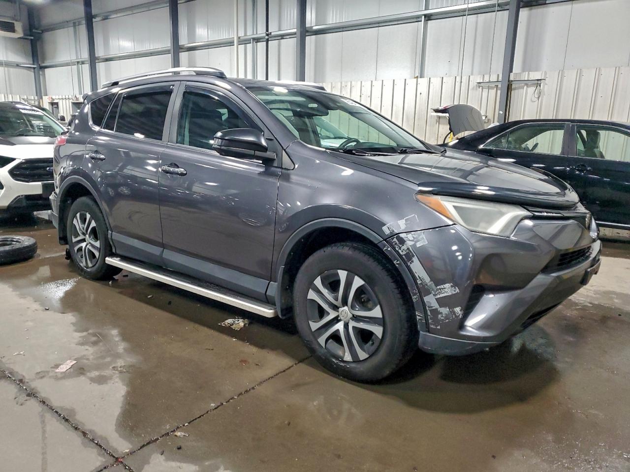 2017 TOYOTA RAV4 LE photo 4