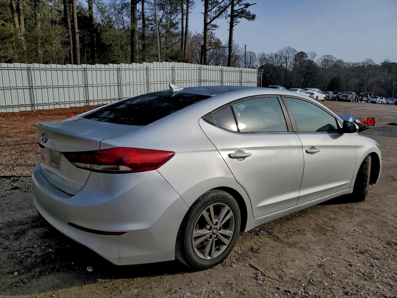 2018 HYUNDAI ELANTRA SEL photo 3
