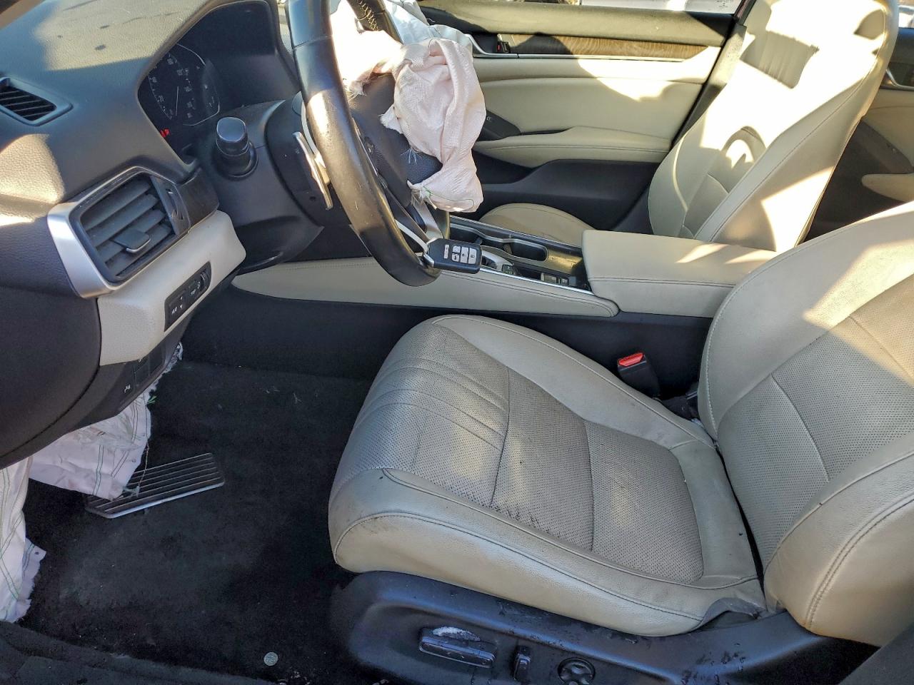 2018 HONDA ACCORD TOURING photo 7