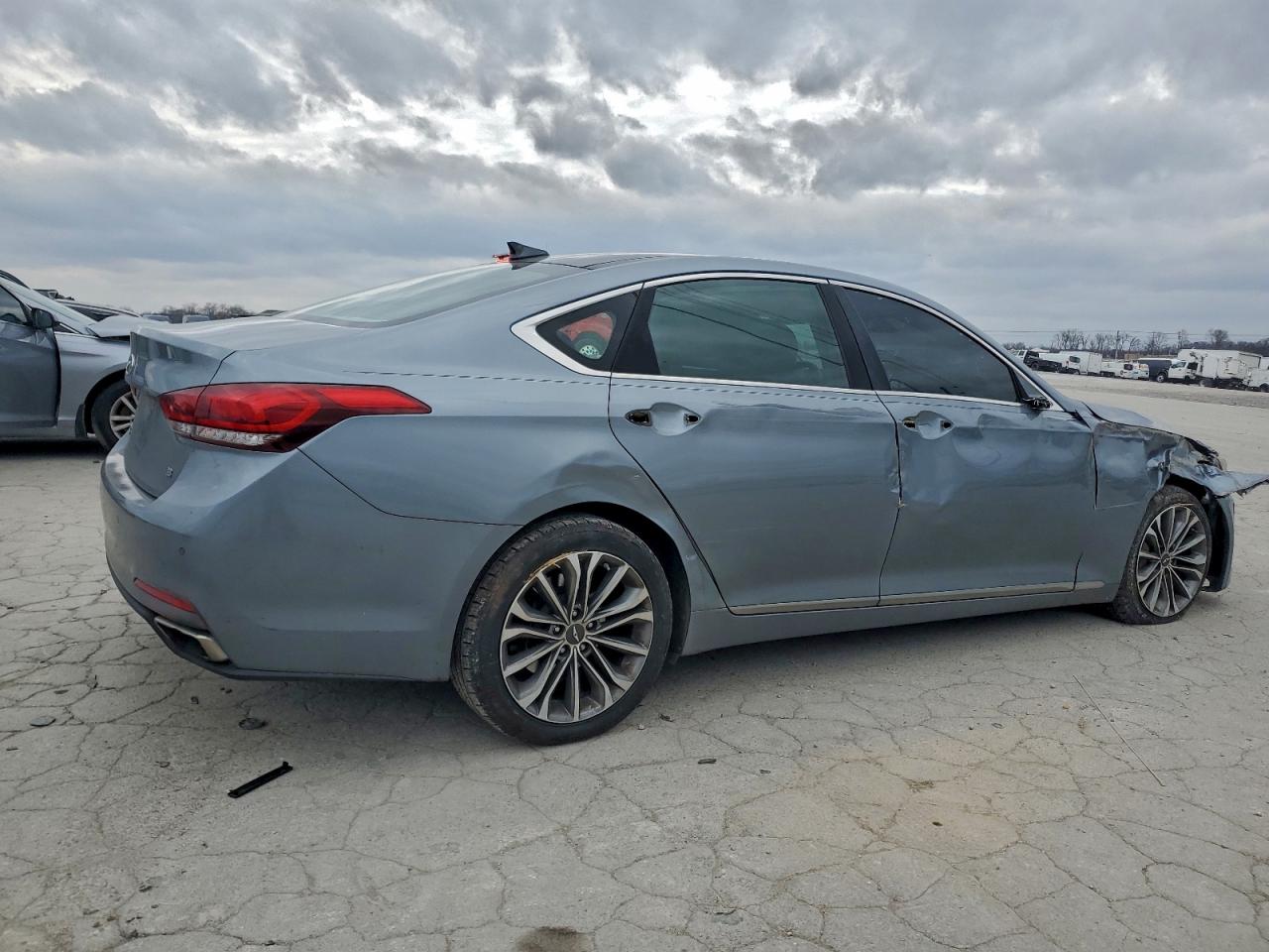 2015 HYUNDAI GENESIS 3.8L photo 3
