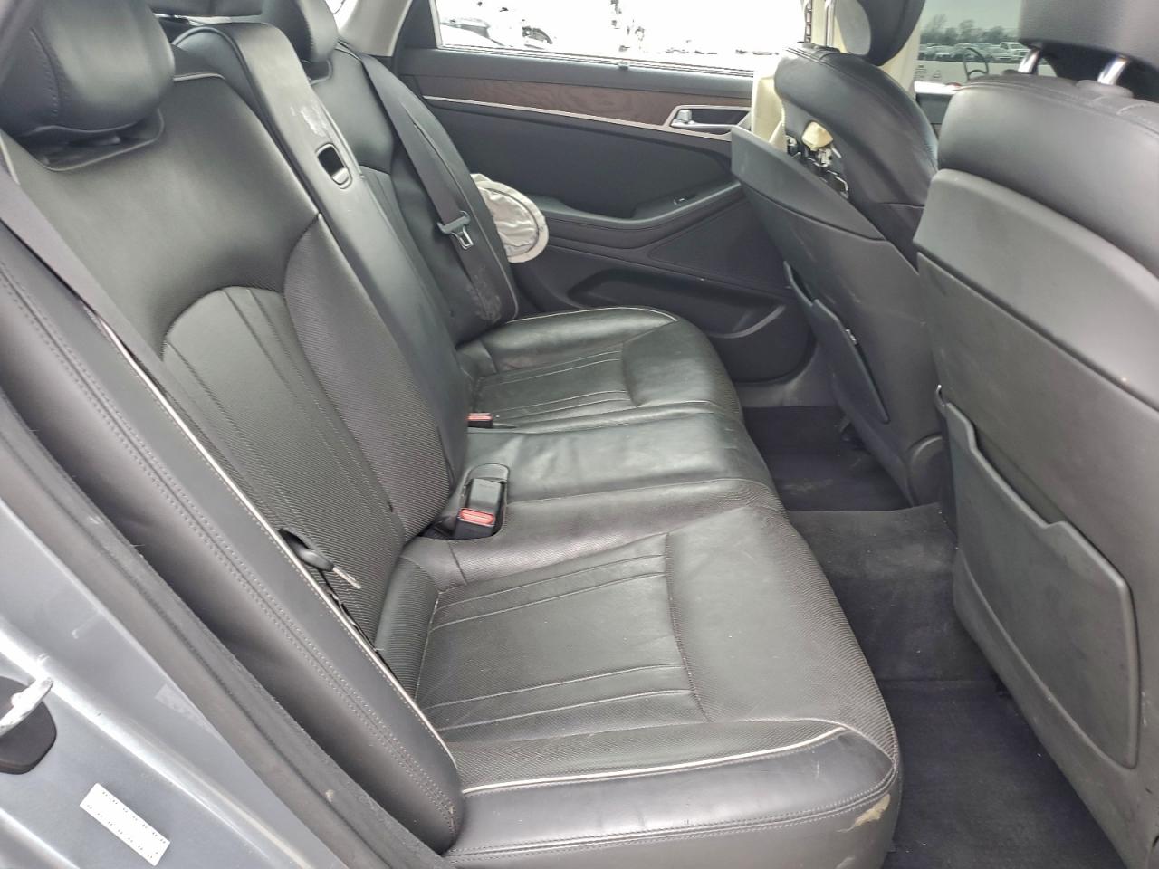 2015 HYUNDAI GENESIS 3.8L photo 10