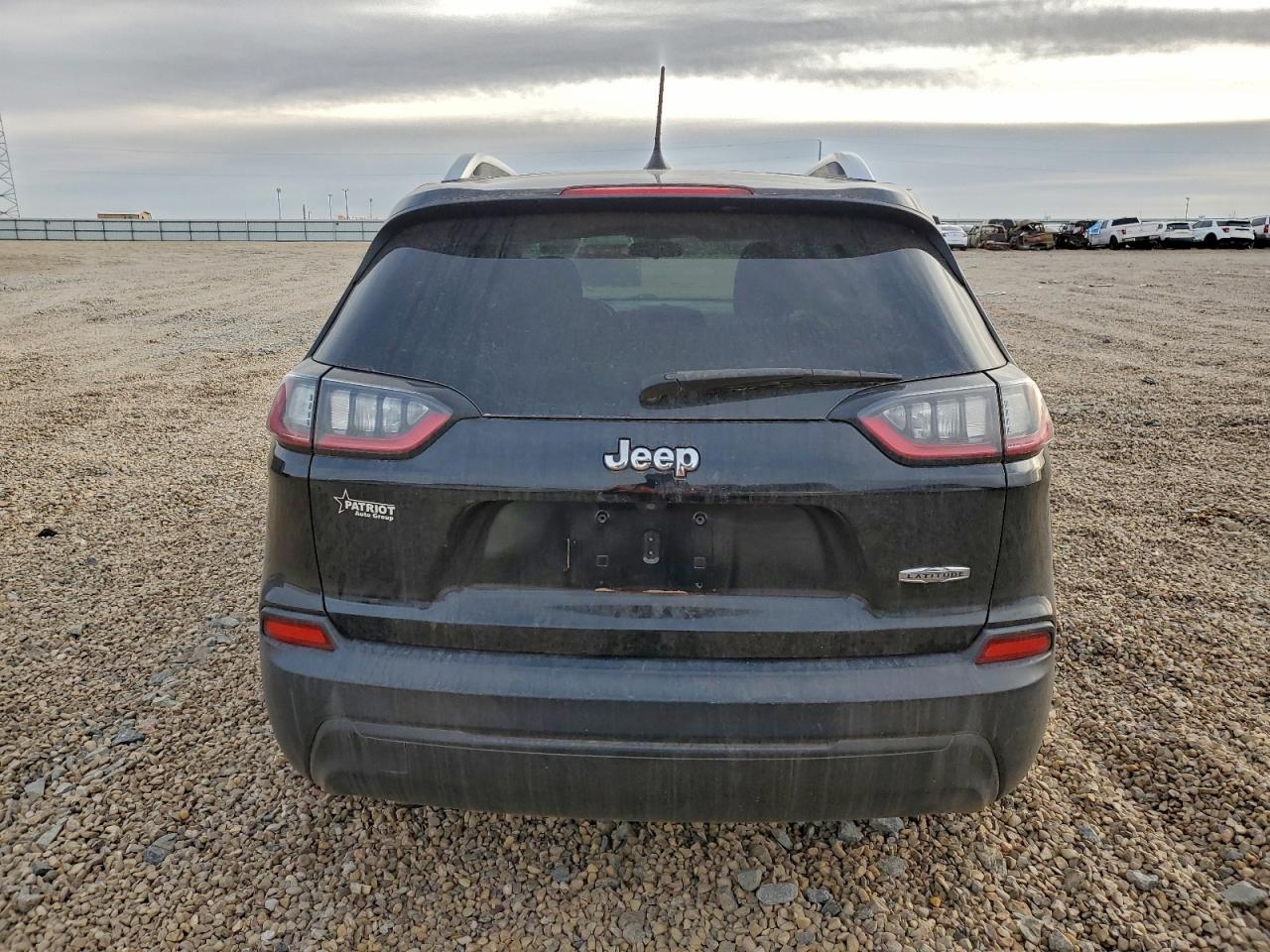 2019 JEEP CHEROKEE LATITUDE photo 6
