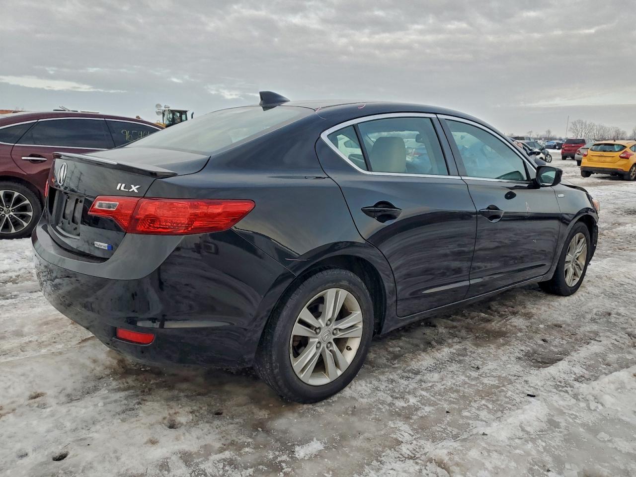 2013 ACURA ILX HYBRID TECH photo 3