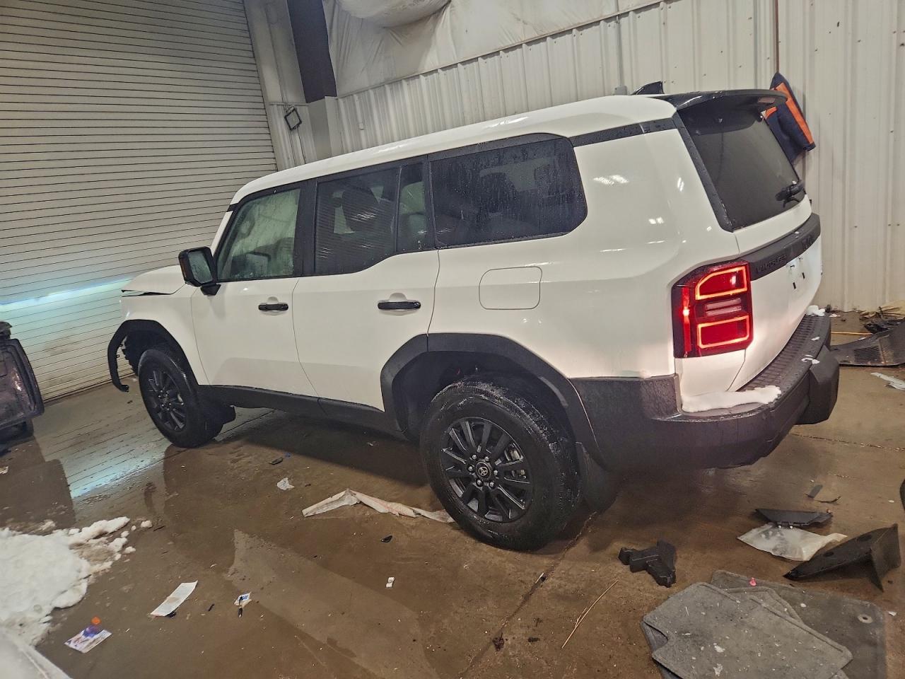 2024 TOYOTA LAND CRUISER BASE photo 2