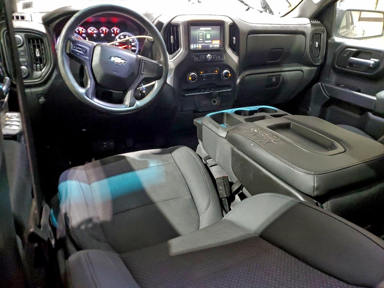 2019 CHEVROLET SILVERADO K1500 CUSTOM photo 8