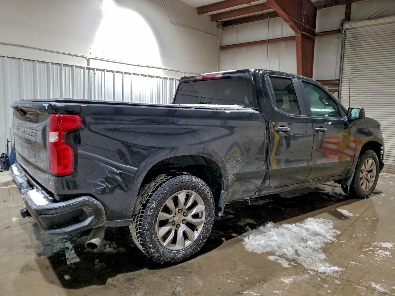 2019 CHEVROLET SILVERADO K1500 CUSTOM photo 3