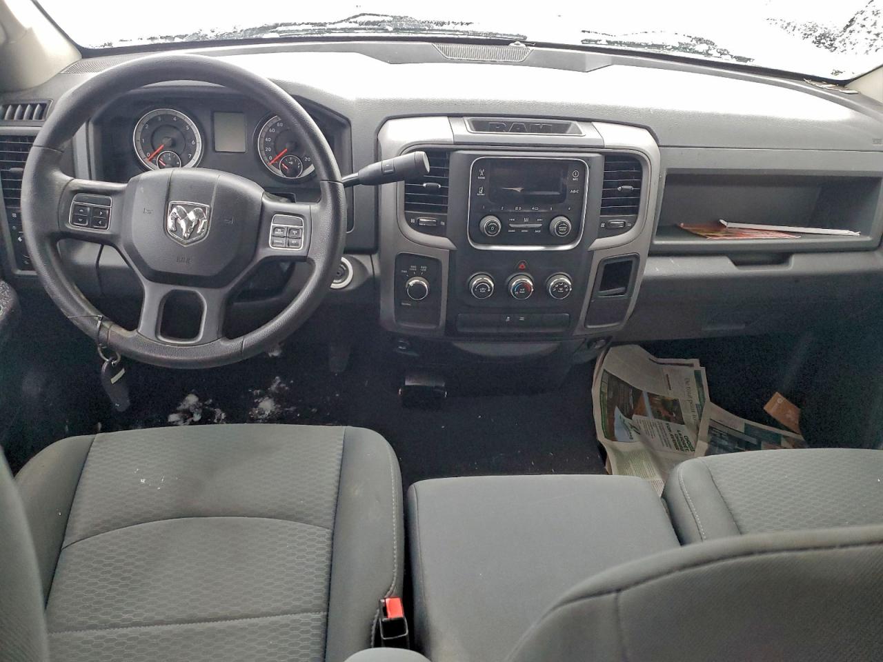 2016 RAM 1500 ST photo 8